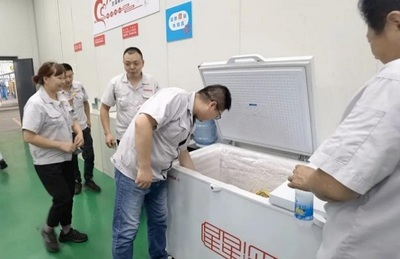 泰州姜堰 夏季安康驿站为一线劳动者送清凉